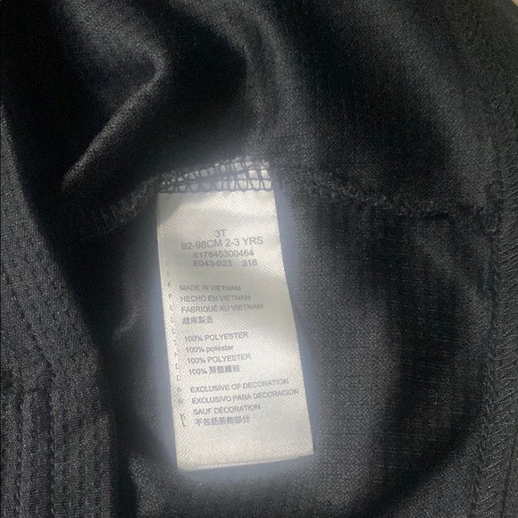 Nike Black Long Sleeve Tee with Iconic Swoosh - Picture 4 of 7